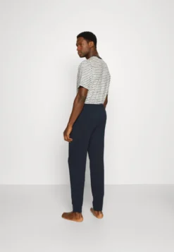 Pier One 2 Pack - Pyjama Bottoms - Dark Blue/Mottled Light Grey -Pier One 058df6f0d3f34a2aaf1cb22da08558a8 scaled