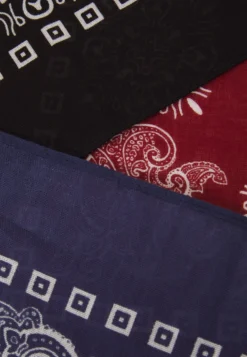 Pier One Unisex - Foulard - Black/Blue/Red -Pier One 0763f35dd2c146798be05cd7a75fd0e6 scaled