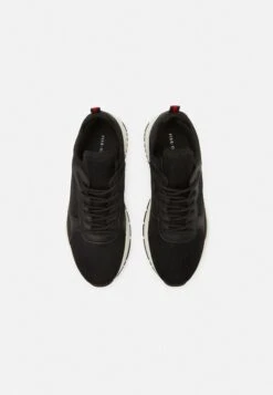 Pier One Unisex - Trainers - Black/White 9 Pier One Unisex - Trainers - Black/White -Pier One 1080a7dccd1b41bfb8c11eb2d0bdfeae scaled