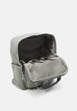 Pier One Unisex - Rucksack - Grey -Pier One 14c0b50724fb46bcb6cdbe8cb3571c82 scaled