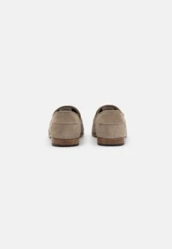 Pier One Leather - Slip-Ons - Beige 9 Pier One Leather - Slip-Ons - Beige -Pier One 14f9b2829618488d93fa7c00819d72c6 scaled