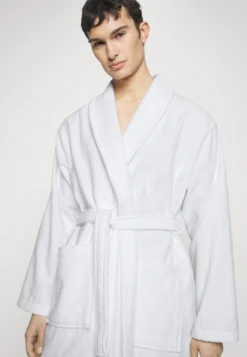 Pier One Shawl Towel Bathrobe - Dressing Gown - White -Pier One 1750537fe5284a27957b17c8aded1f98 scaled