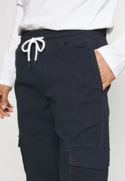 Pier One Cargo Trousers - Dark Blue -Pier One 1934b837ea3944deabcaa132afcbd584 scaled