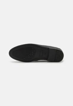 Pier One Slip-Ons - Black -Pier One 287718b1cdcc423681ca70537bb97102 scaled
