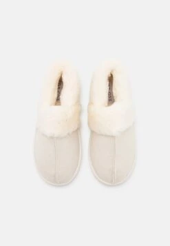 Pier One Slippers - White -Pier One 2a373f3587ba435e8e5e4cd25a8edf0e scaled