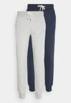 Pier One 2 Pack - Tracksuit Bottoms - Mottled Light Grey/Mottled Dark Blue -Pier One 2bb14836cf4b4803aeb6cc563d427b89 scaled