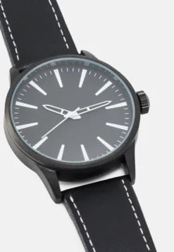 Pier One Unisex - Watch - Black -Pier One 370ad5cb755f444b9aa15a53da275e3a scaled