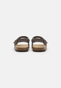 Pier One Unisex - Sandals - Dark Brown 8 Pier One Unisex - Sandals - Dark Brown -Pier One 3ab13fc8e6dd44d39a02f99a9fd8e8e2 scaled