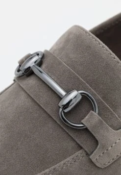 Pier One Smart Slip-Ons - Grey -Pier One 4b382e05be2b43eeb36ae982039504e1 scaled