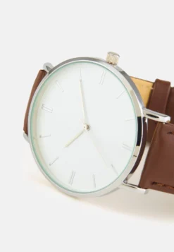 Pier One Unisex - Watch - Brown -Pier One 4f1c6bbcacda485eb81e287421339e84 scaled