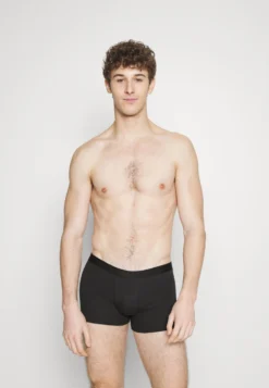 Pier One 7 Pack - Pants - Black/Grey/Khaki -Pier One 4fa9ea2848144f8bb81f1bb87d289783 scaled