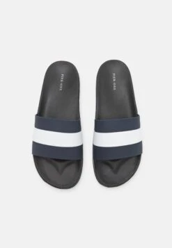 Pier One Mules - Dark Blue/White 9 Pier One Mules - Dark Blue/White -Pier One 52611b45bf8d4f8b8d1f78353add39f6 scaled