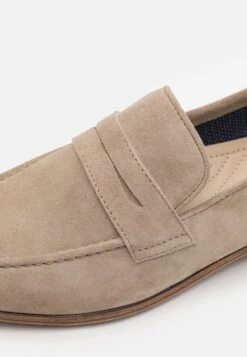 Pier One Leather - Slip-Ons - Beige 11 Pier One Leather - Slip-Ons - Beige -Pier One 52d211ef3a154ec88c15f789062f84e4 scaled