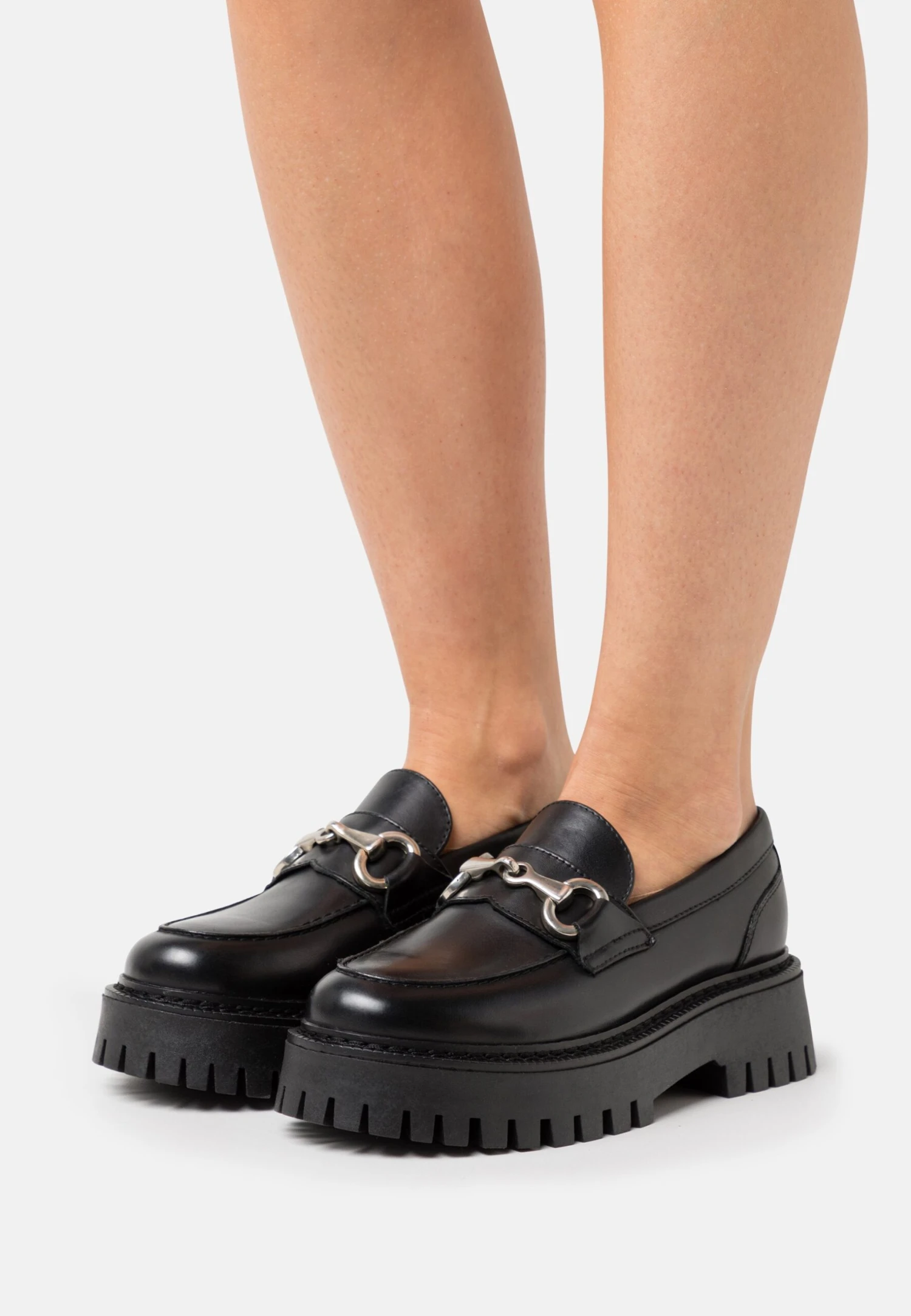 Pier One Leather - Slip-Ons 1 Pier One Leather - Slip-Ons