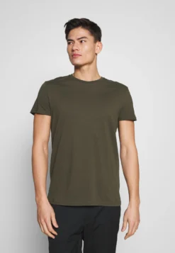 Pier One 5 Pack - Basic T-Shirt - Olive/ White/ Navy /Yellow /Black -Pier One 6388f246a6aa4b66b3d378922f10759e scaled