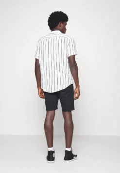 Pier One 2 Pack - Shorts - Black/Olive -Pier One 73395e7496094f16ab01d685c224eec1 scaled