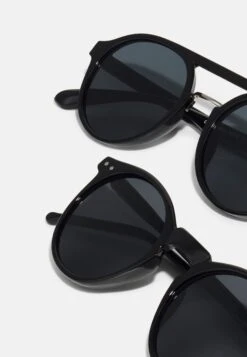 Pier One Unisex 2 Pack - Sunglasses - Black -Pier One 74d856a3cce342899219470f656bd803 scaled