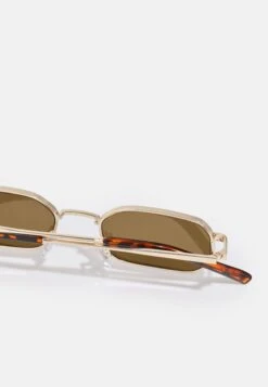 Pier One Unisex - Sunglasses - Gold-Coloured/Brown 6 Pier One Unisex - Sunglasses - Gold-Coloured/Brown -Pier One 88ece7c2c5c74552a2c0b69534730993 scaled