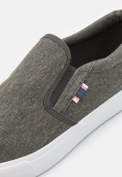 Pier One Unisex - Trainers - Grey -Pier One 8a4965b673914b6e847d91199f0f296d scaled