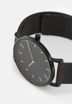 Pier One Watch - Black -Pier One 8b2340ff73dc4a1f9b8ac484f23348a2 scaled