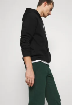 Pier One Tracksuit Bottoms - Dark Green -Pier One 8c00f20d94d84d9782b5a4dd0cb52231 scaled