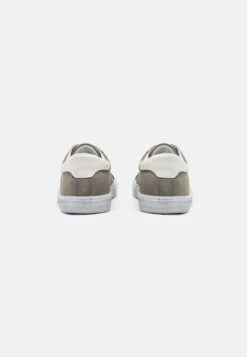 Pier One Trainers - Grey 8 Pier One Trainers - Grey -Pier One 8dce156f603c4f1e949ccd2231979907 scaled
