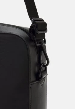 Pier One Unisex - Laptop Bag - Black -Pier One 979887d6943340a085c7e1ebf4c44bc3 scaled