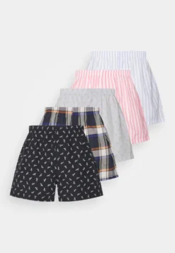 Pier One 5 Pack - Boxer Shorts - Blue/Dark Blue/Pink - -Pier One 9fb699084db745fb82f3afe419449e07 scaled