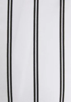 Pier One Shirt - Off-White -Pier One a349133760124b28b3fe4de70b6d3348 scaled