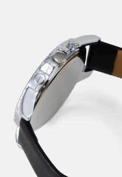 Pier One Watch - Black/Silver-Coloured -Pier One a405f32d91574594bfe0eb57bcbec044 scaled