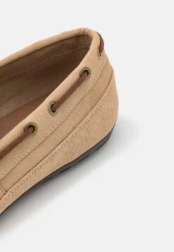 Pier One Unisex - Slip-Ons - Beige -Pier One b84568eee1c94db9b2bb126621057665 scaled