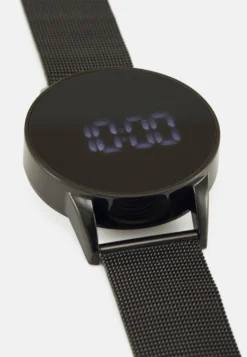 Pier One Smartwatch - Black -Pier One bbf012a8af8349bfa24143042376f060 scaled