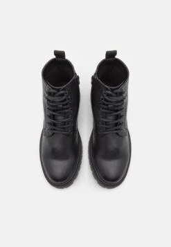 Pier One Unisex - Ankle Boots - Black 9 Pier One Unisex - Ankle Boots - Black -Pier One be294022a8fa4b439a852bd7c70d8bb6 scaled