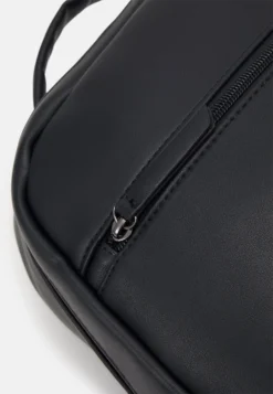 Pier One Unisex - Rucksack - Black -Pier One c0cc32338d9042349da11a1bdfacb532 scaled