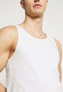 Pier One 3 Pack - Undershirt - Dark Blue/Bordeaux/Off-White -Pier One c32f9d44cb1a471bbb0689af118d570f scaled