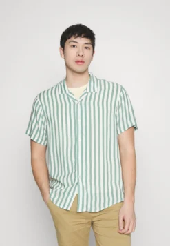 Pier One Shirt - Mint/White