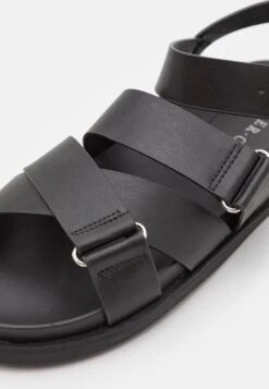 Pier One Unisex - Sandals - Black -Pier One c8f17afc49dd48008d946b12b2516f60 scaled
