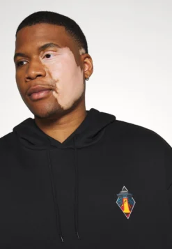 Pier One Hoodie - Black -Pier One dd330c46d5334f3a82e9420353d81ba5 scaled