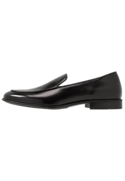 Pier One Smart Slip-Ons - Black