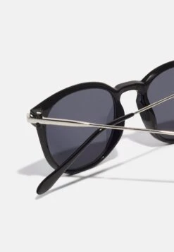 Pier One Sunglasses - Black -Pier One e1238979fc144555bfd451a98b4e6bbf scaled