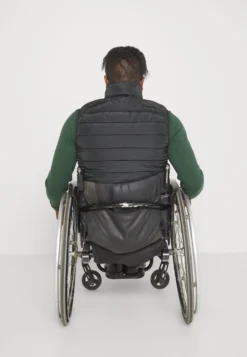 Pier One Waistcoat - Black -Pier One e1569b065acd421d8dc99bfc16261b20 scaled