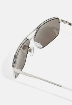 Pier One Unisex - Sunglasses - Silver-Coloured, Black -Pier One e4032642d98b4cd386349df91f3cefe3 scaled