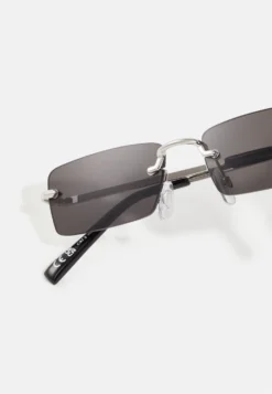 Pier One Unisex - Sunglasses - Black -Pier One e4b924402d194b83882d18a8e7fb02b3 scaled