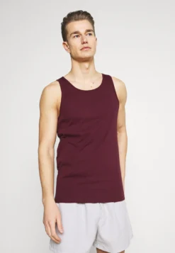 Pier One 3 Pack - Undershirt - Dark Blue/Bordeaux/Off-White -Pier One e5c0c269801440abb1025cc34256b4eb scaled