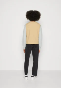 Pier One Waistcoat - Tan -Pier One e9a6176c9ccb486a93469afcd3f1f0b2 scaled