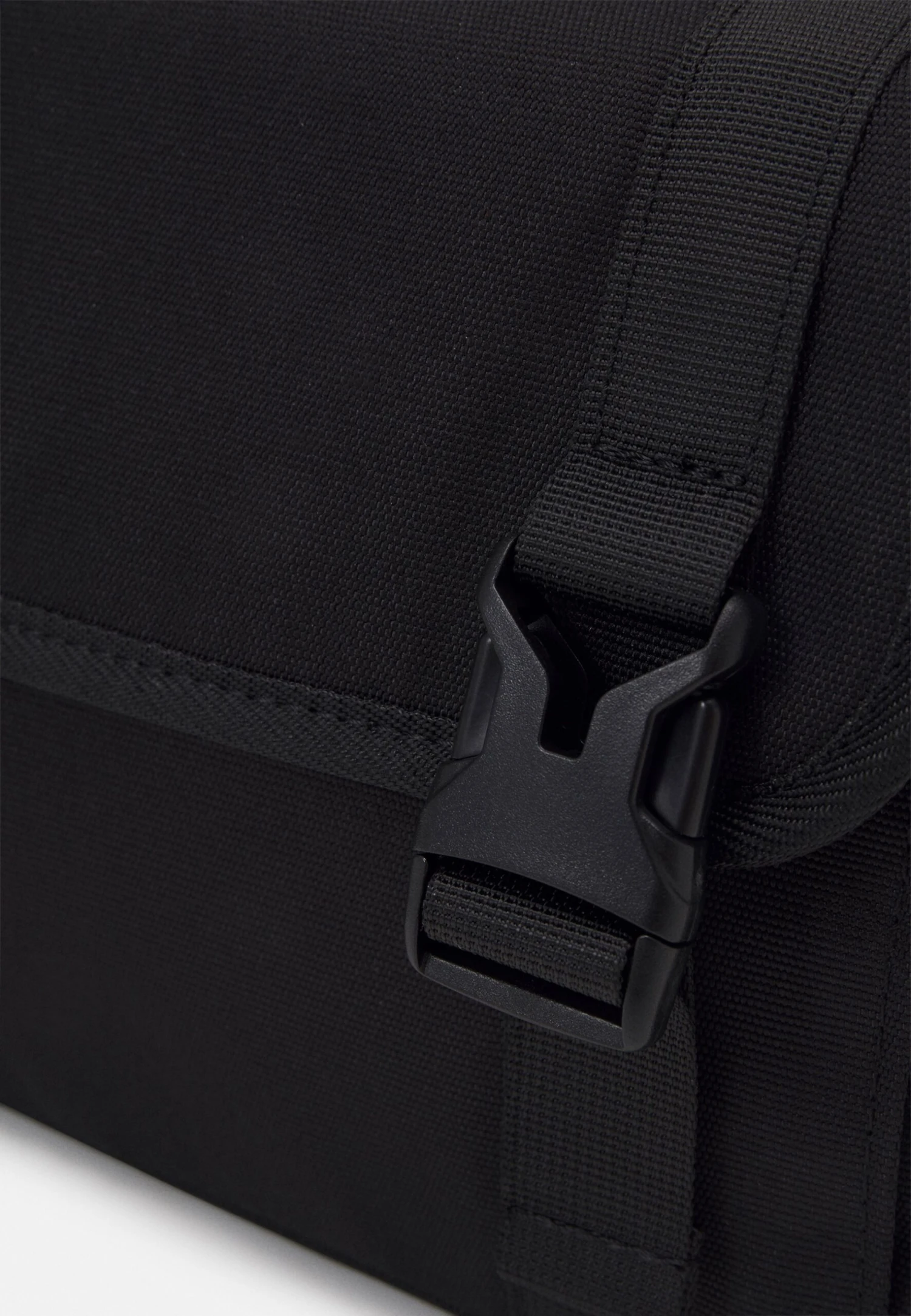 Pier One Unisex - Across Body Bag - Black 4 Pier One Unisex - Across Body Bag - Black - Image 4