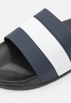 Pier One Mules - Dark Blue/White 11 Pier One Mules - Dark Blue/White -Pier One fca2b97369364691b5a9f753ac3a49a5 scaled