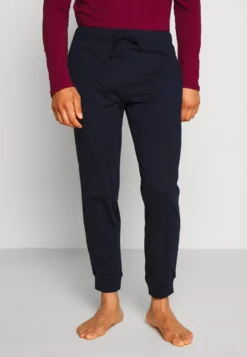 Pier One 2 Pack - Pyjama Bottoms - Dark Blue/Bordeaux -Pier One fe08152c51c849aaa4467e374f9208b7 scaled